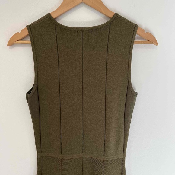 John + Jenn Olive Green Knit Sleeveless Dress Size SP - Picture 4 of 7